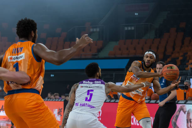 也能在阵地 也能在阵地