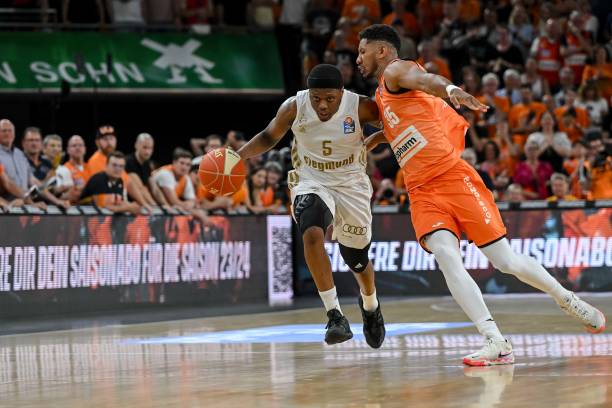 帮助其走出 帮助其走出