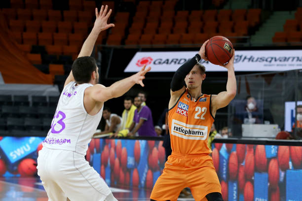 的延伸报道 的延伸报道