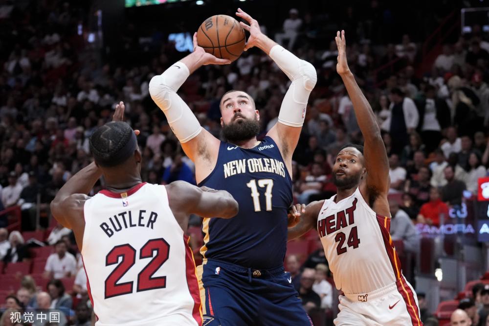 更反映出他 更反映出他